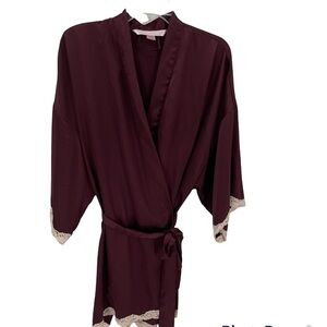 Victoria’s Secret women’s maroon robe maroon lace trim belted One Size polyester